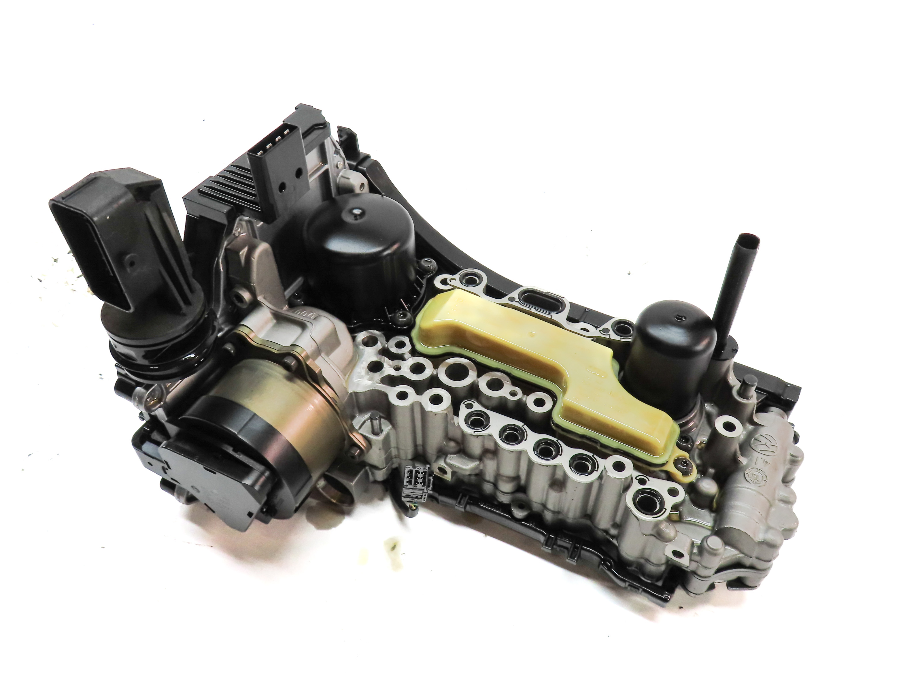2017-2019 AUDI A4 A5 (B9 8W 8WS) 2.0L DCT AUTOMATIC TRANSMISSION VALVE BODY — exact item pictured